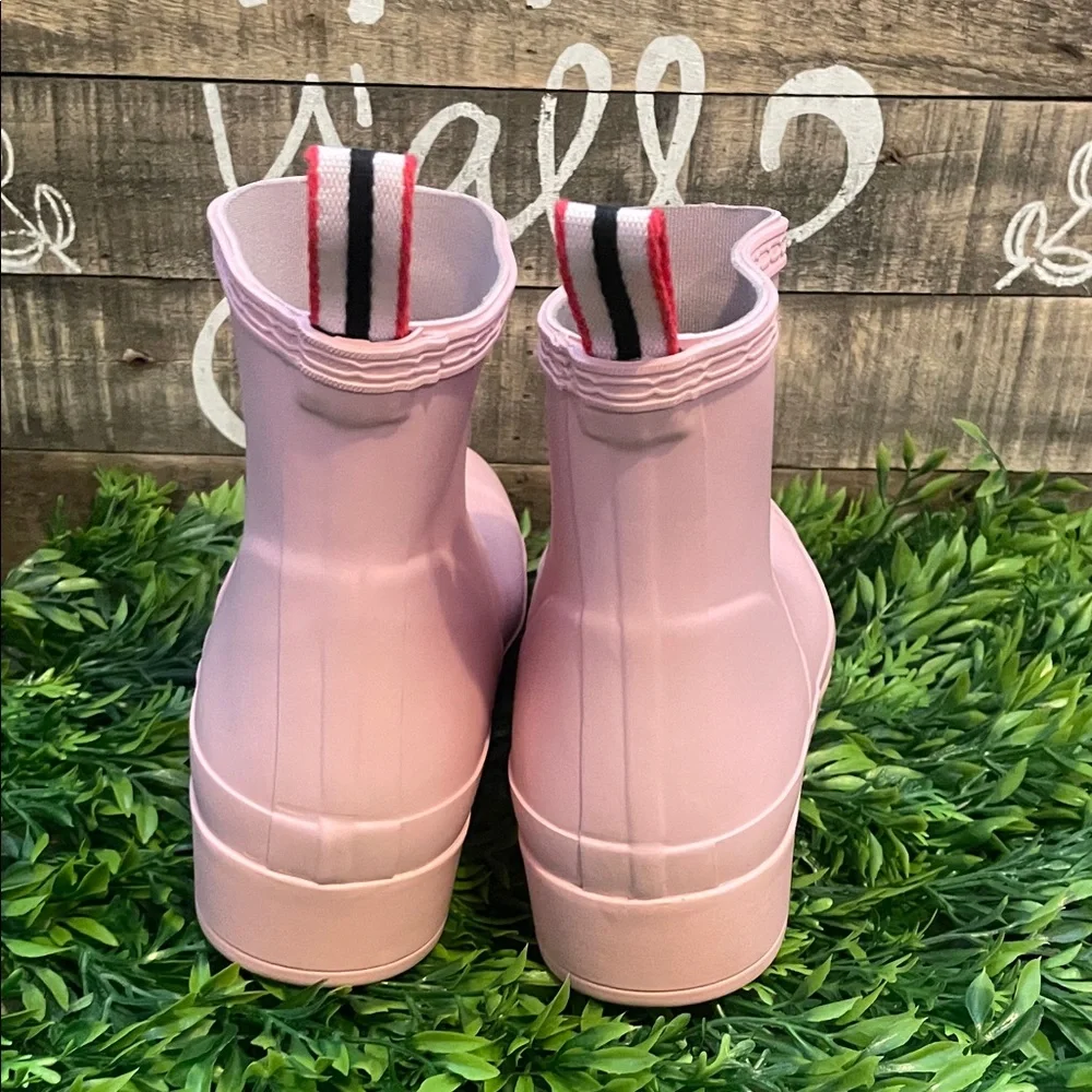 New Hunter Women’s Play Short Azalea Pink Rain Boots - Picture 4 of 9